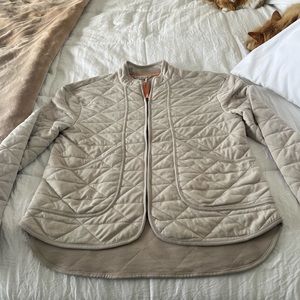 Avalanche outdoors supply company- Easton quilted jacket.